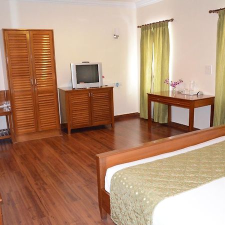 Trinity Suits Bangalore Extérieur photo