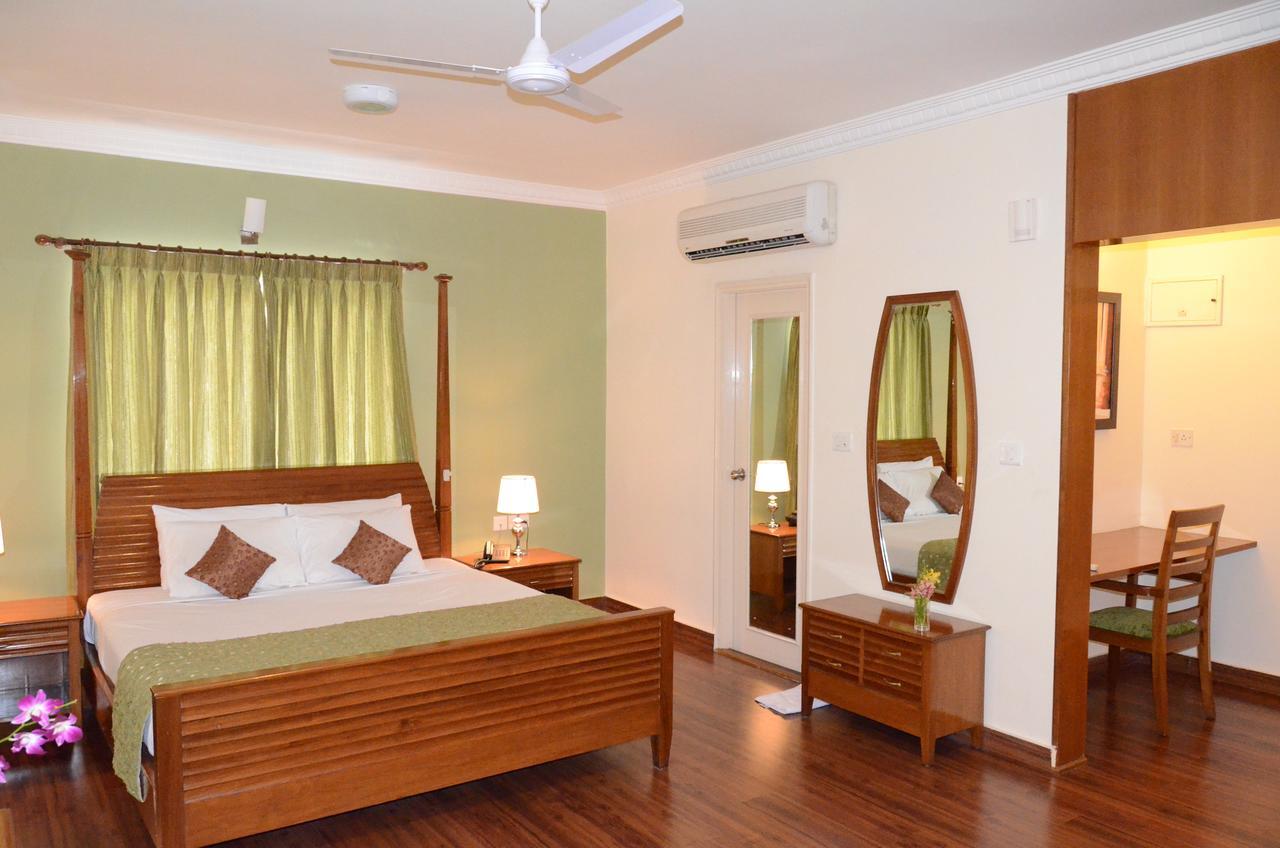 Trinity Suits Bangalore Extérieur photo